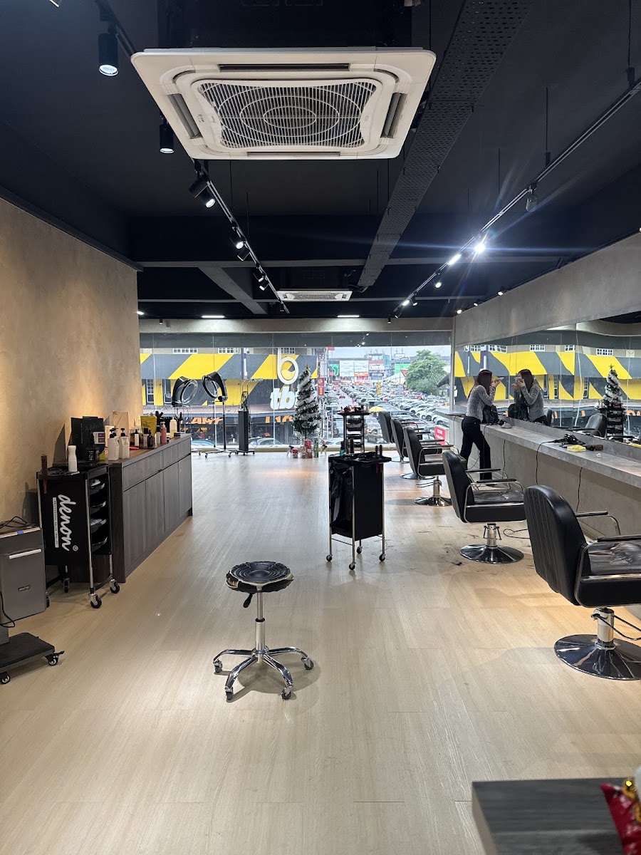YS Studio Ss2 shopfront